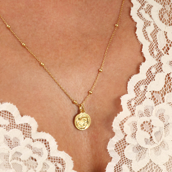 pisces dainty pendant necklace // Gold