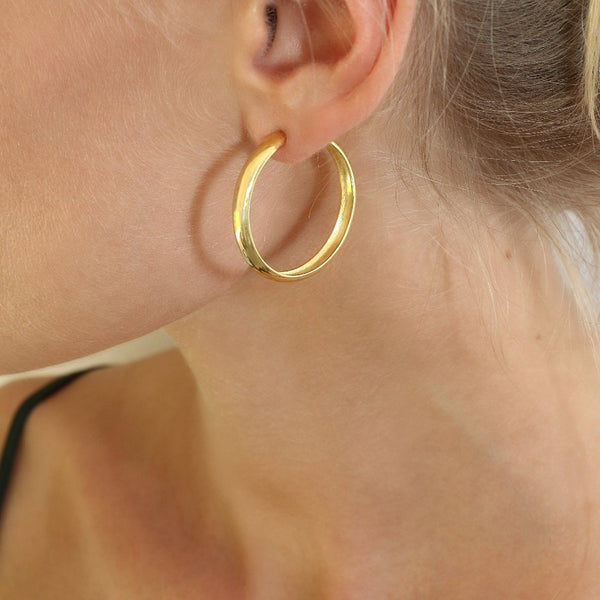 Sterling Silver sleek hoop earrings // Gold