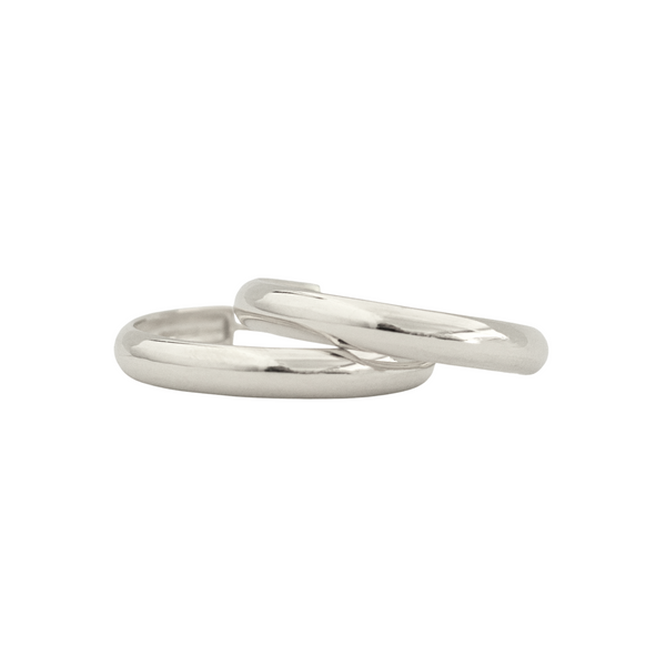 Sterling Silver sleek hoop earrings // Silver