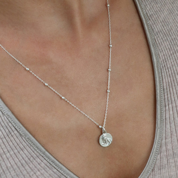 leo dainty pendant necklace // Silver