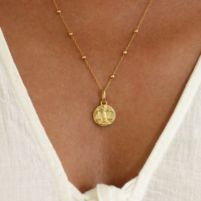 Dainty Libra necklace gold // Gold